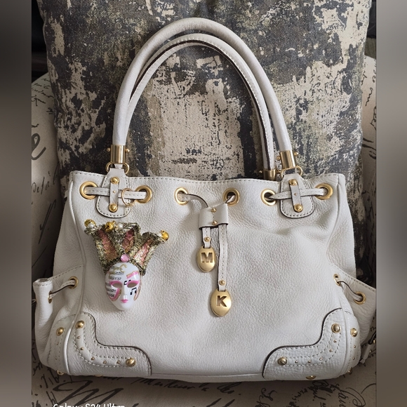 Michael Kors Handbags - Michael Kors Dee Dee Leather Shoulder Bag GUC w/ Mask Bag Charm